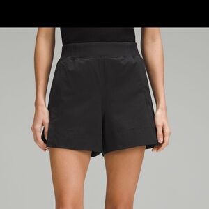 lululemon stretch woven relaxed fit hit rise short 4”